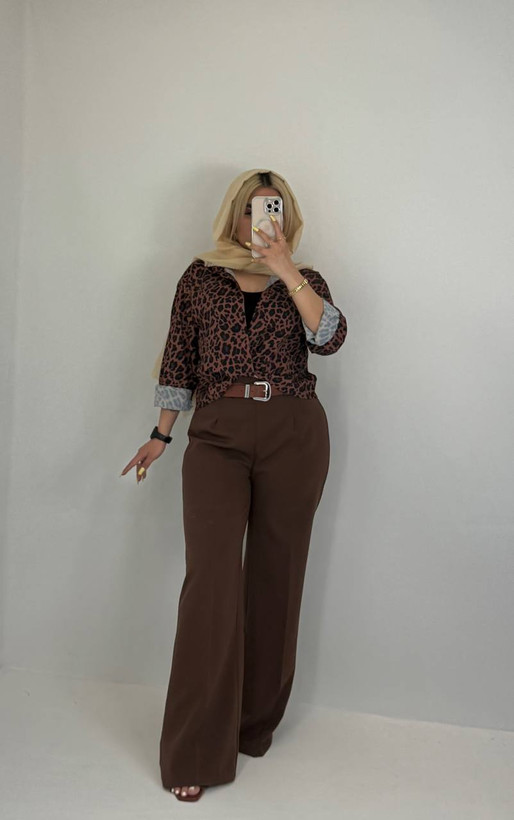 پلنگی قهوه ای سوخته با شلوار قهوه ای