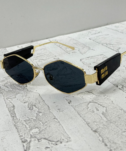 عینک miu miu
